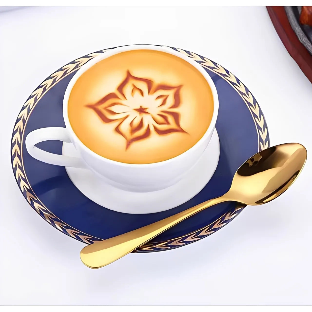 Colher de Sobremesa em Aço Inox Dourado - Coleção Noite Feliz